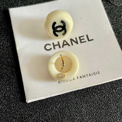 26 New Style Pre-Owned Earrings