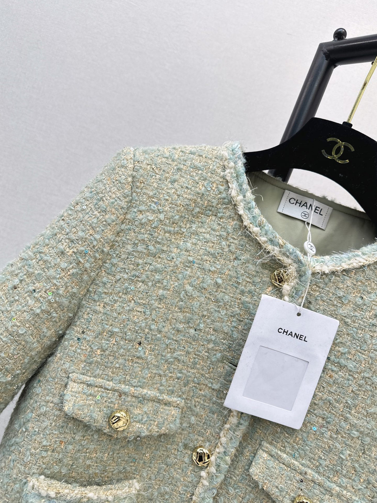 26 Fall/Winter Latest Four-Pocket Decorative Round-Neck Knit Jacket