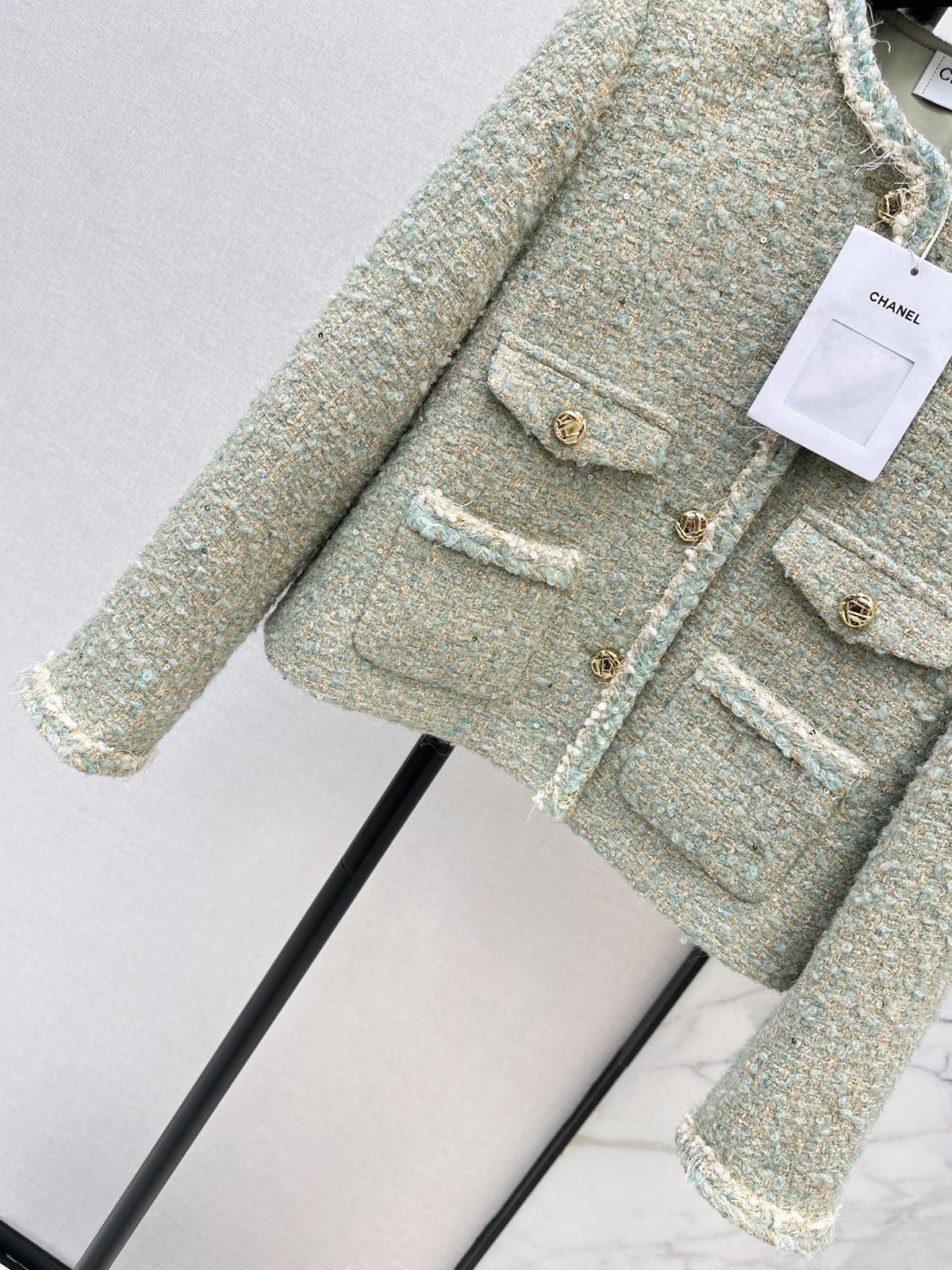 26 Fall/Winter Latest Four-Pocket Decorative Round-Neck Knit Jacket
