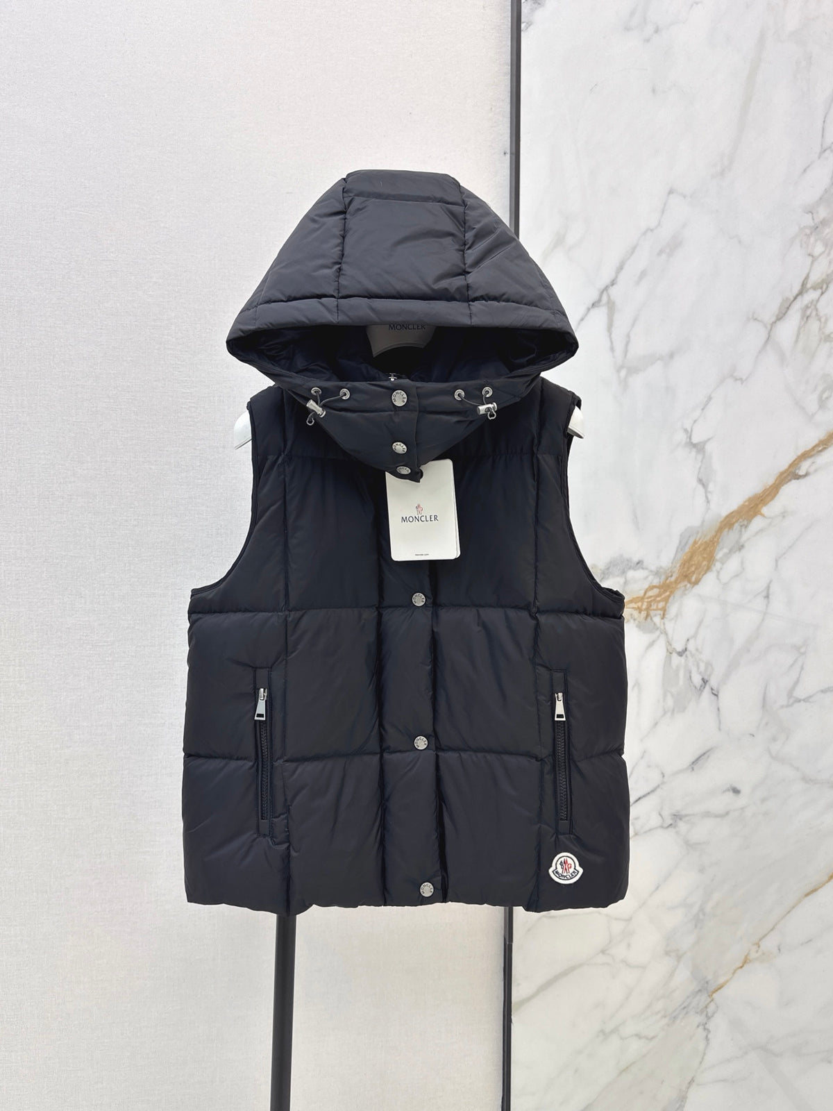 26 Fall/Winter Latest Hooded Down Vest