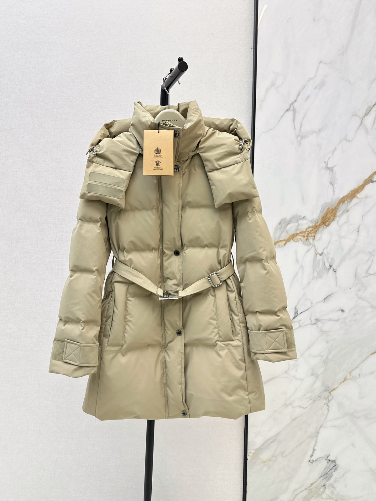 2026 Fall/Winter Latest Hooded Mid-Length Down Jacket