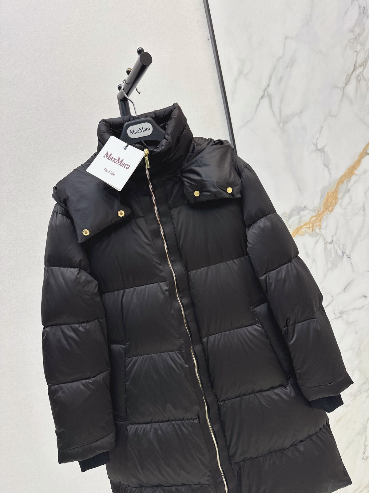 26 Fall/Winter New Simple Sleeve Badge Hooded Long Down Jacket