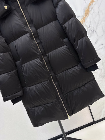 26 Fall/Winter New Simple Sleeve Badge Hooded Long Down Jacket