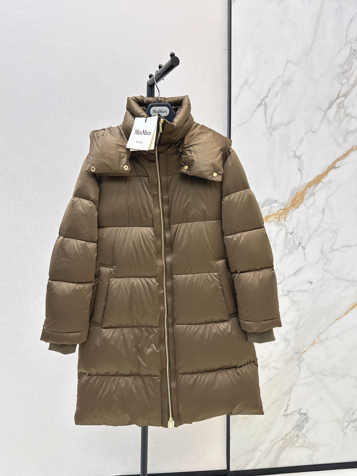 26 Fall/Winter New Simple Sleeve Badge Hooded Long Down Jacket