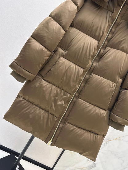 26 Fall/Winter New Simple Sleeve Badge Hooded Long Down Jacket