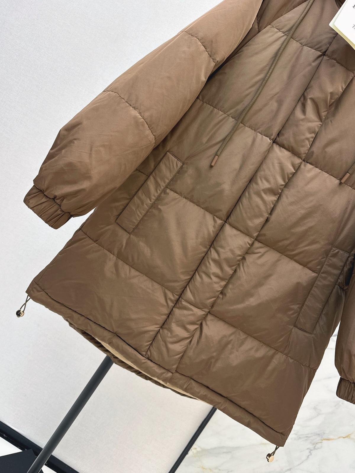 26 Fall/Winter Latest Simple Sleeve Patch Hooded Mid-Length Down Jacket