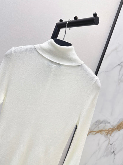 26 Fall/Winter Latest Small Logo Embroidered Wool Turtleneck Top