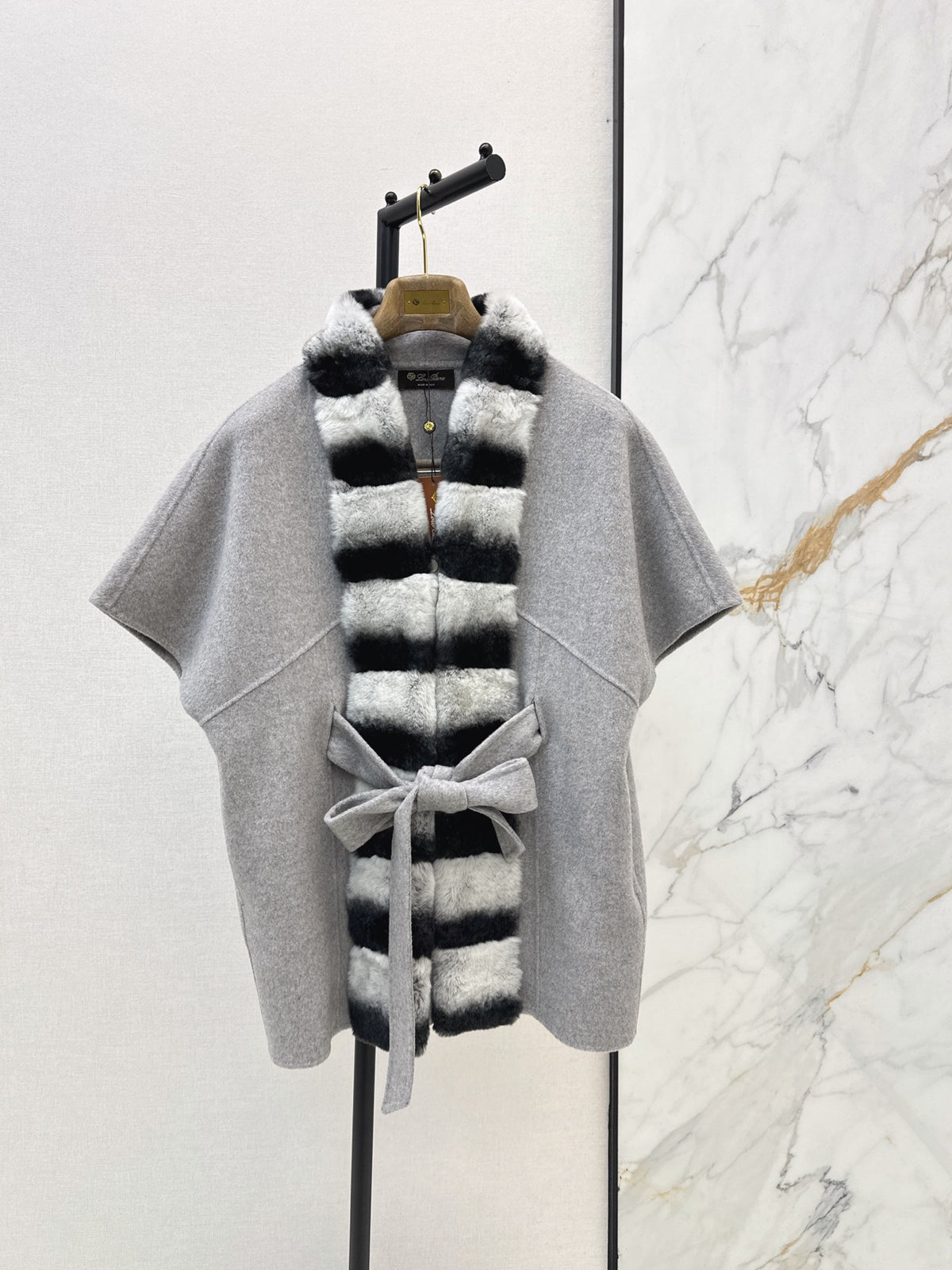 26 Fall/Winter Latest Color-Block Rex Rabbit Fur Tie Double-Sided Wool Cape Coat