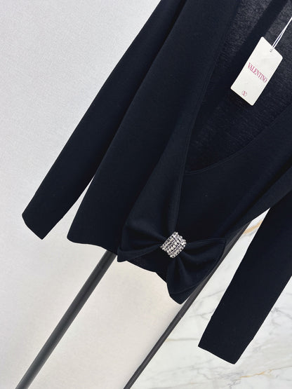 26 Fall/Winter Latest Diamond Knot V-Neck Knit Top