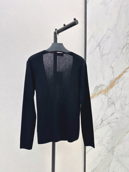 26 Fall/Winter Latest Diamond Knot V-Neck Knit Top