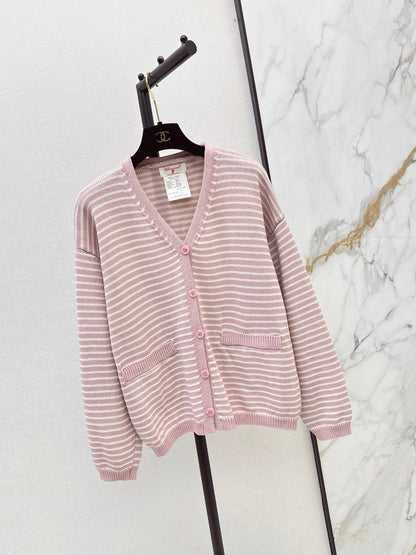 26 Fall/Winter Latest Pink Striped V-Neck Knit Cardigan