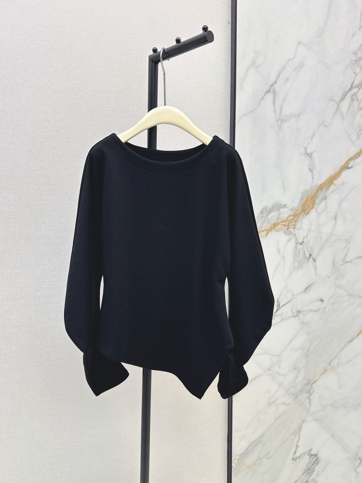 26 Fall/Winter Latest Batwing Sleeve Asymmetrical Minimalist Long Sleeve