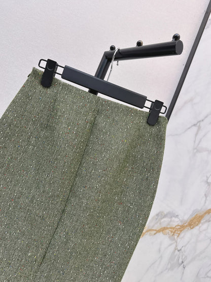 26 Fall/Winter Latest High-End Green Tweed High-Waist Skirt