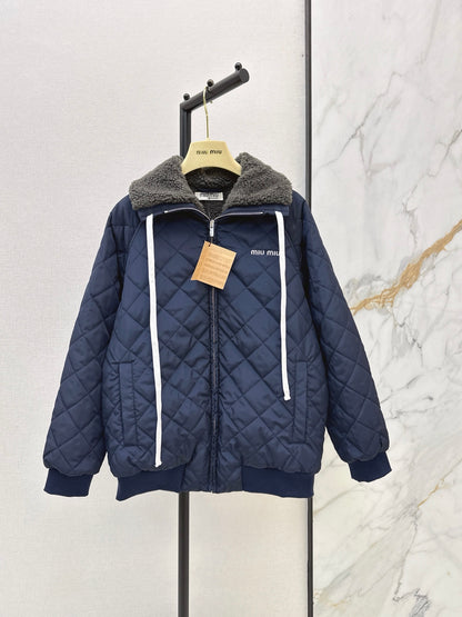 26Latest Autumn/Winter Loose-Fit Diamond-Quilted Padded Jacket