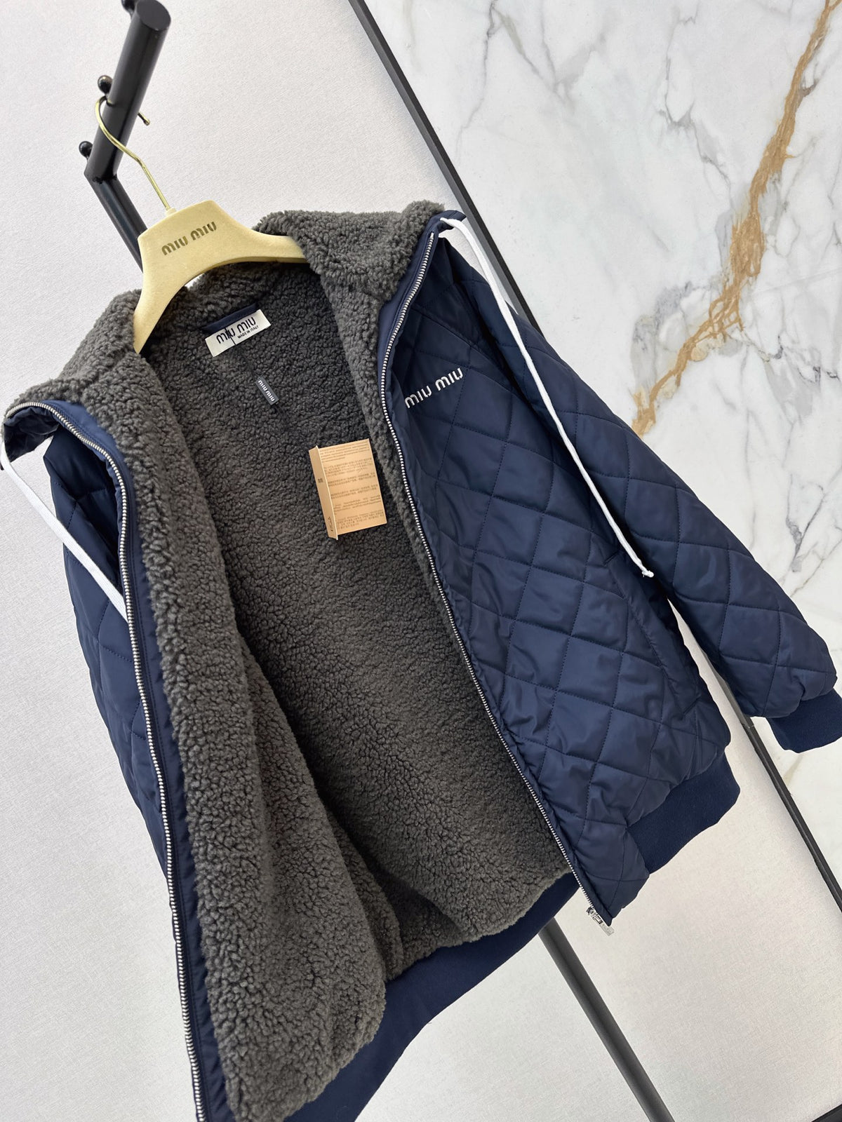 26Latest Autumn/Winter Loose-Fit Diamond-Quilted Padded Jacket