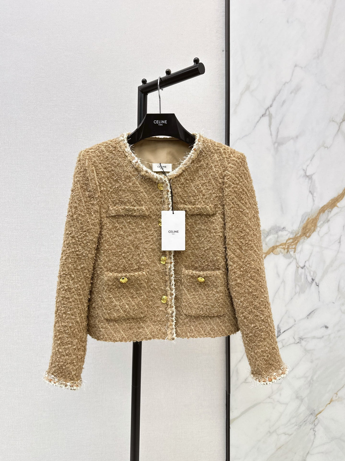 26Latest Autumn/Winter Knit Jacket with Four-Pocket Detail and Crew Neck