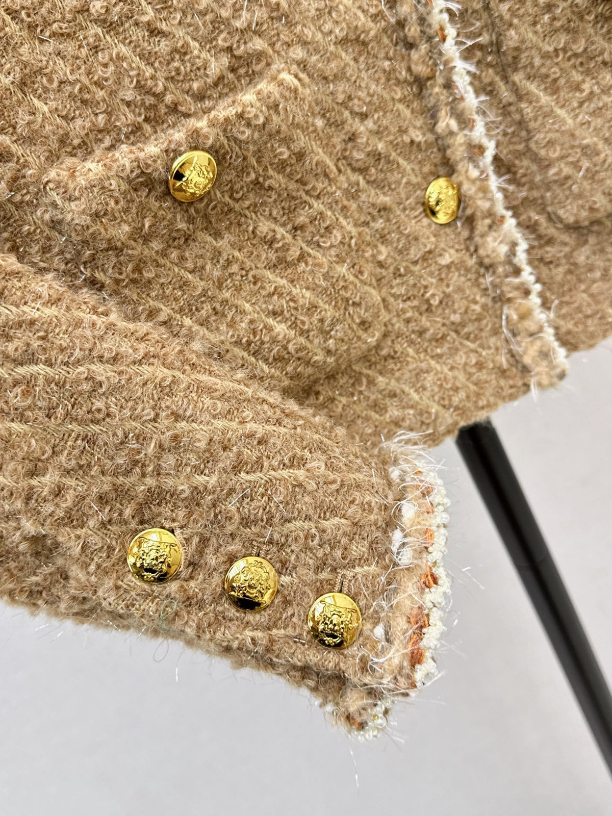 26Latest Autumn/Winter Knit Jacket with Four-Pocket Detail and Crew Neck