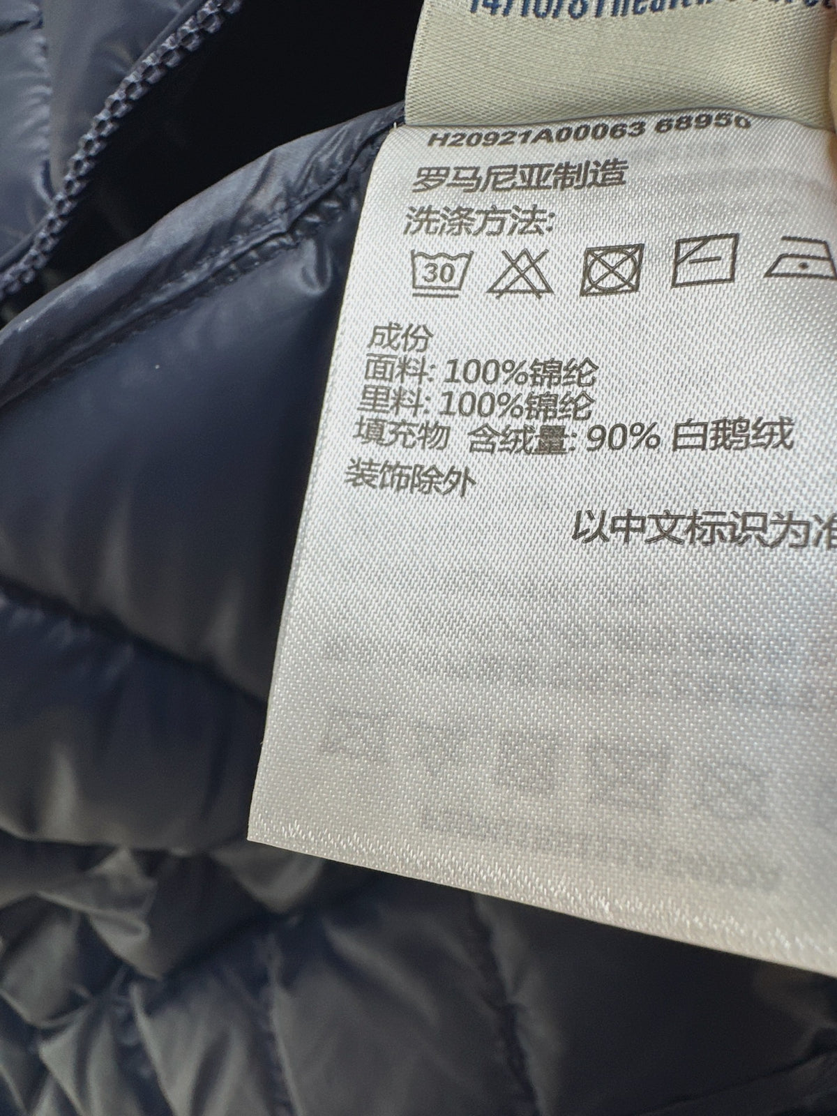 26Latest Autumn/Winter Mid-Length Stand-Collar Down Coat