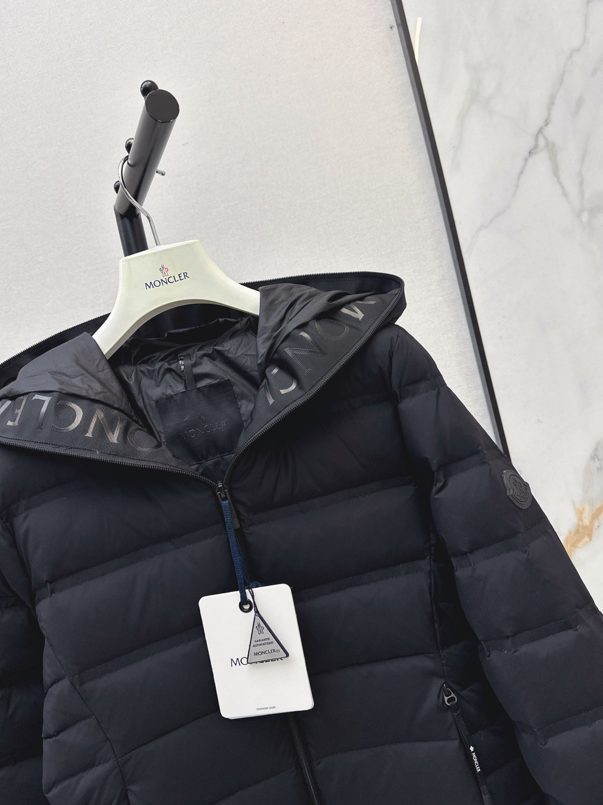 26Latest Autumn/Winter Hooded Down Jacket with Dual Pockets