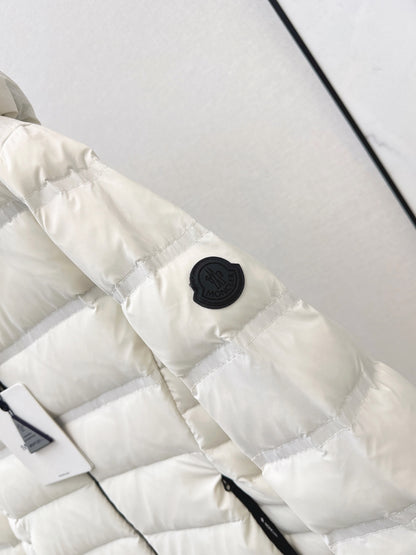 26Latest Autumn/Winter Hooded Down Jacket with Dual Pockets
