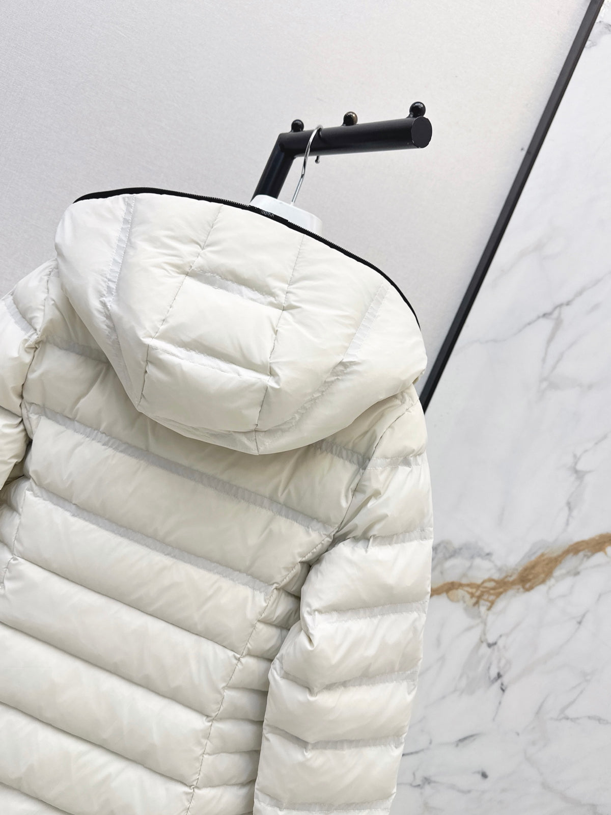 26Latest Autumn/Winter Hooded Down Jacket with Dual Pockets