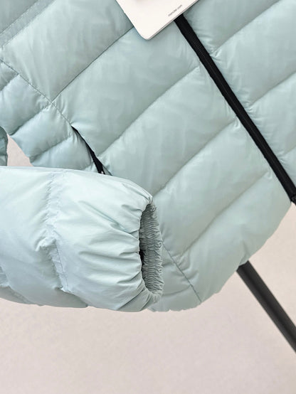 26Latest Autumn/Winter Hooded Down Jacket with Dual Pockets