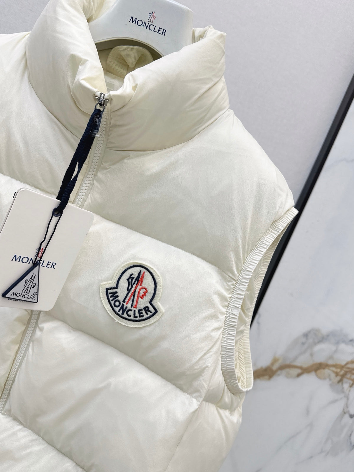 26Latest Autumn/Winter Stand-Collar Down Vest