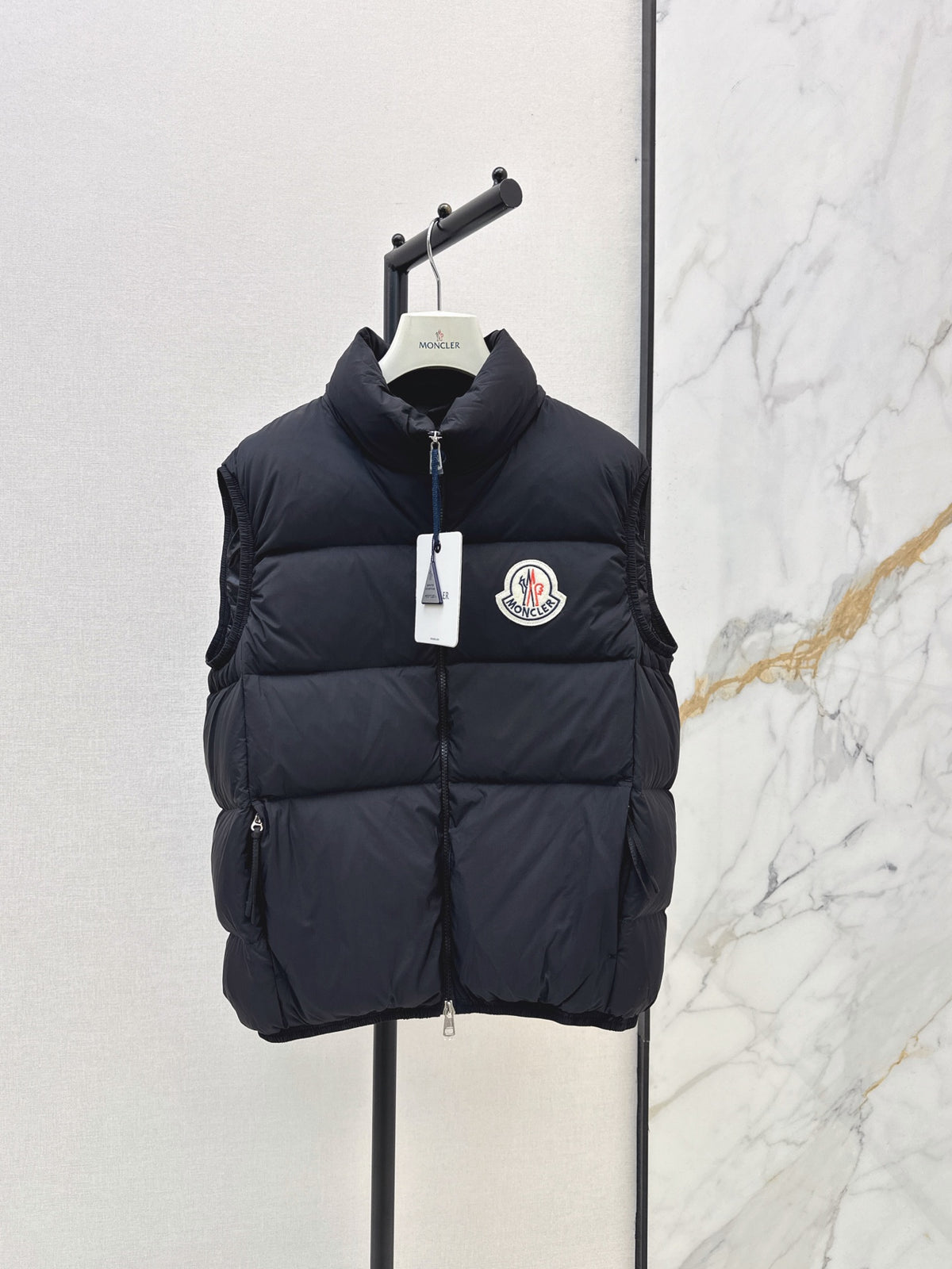 26Latest Autumn/Winter Stand-Collar Down Vest