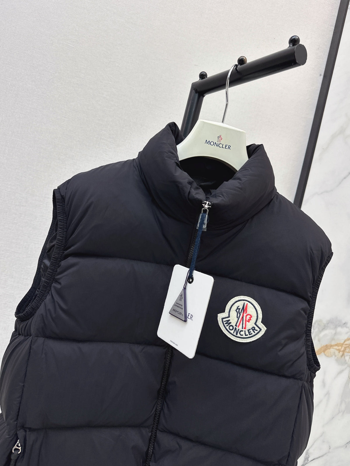 26Latest Autumn/Winter Stand-Collar Down Vest