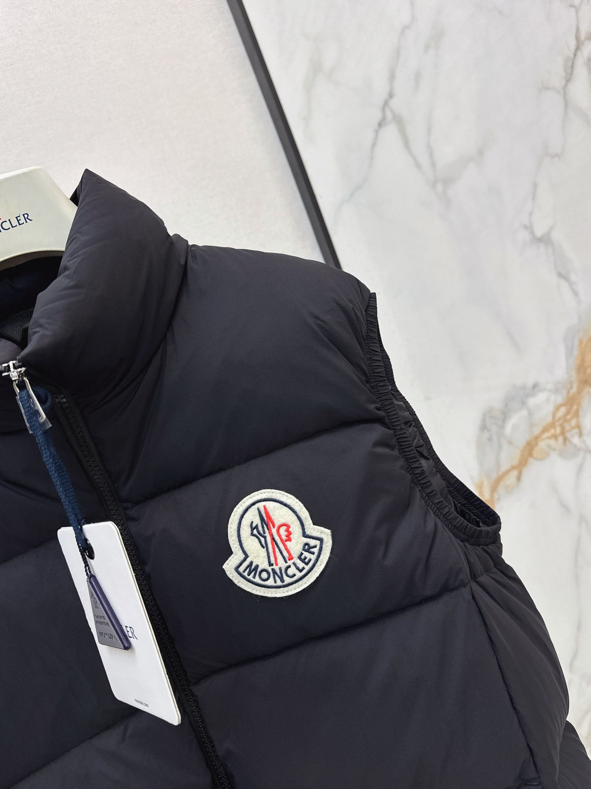 26Latest Autumn/Winter Stand-Collar Down Vest