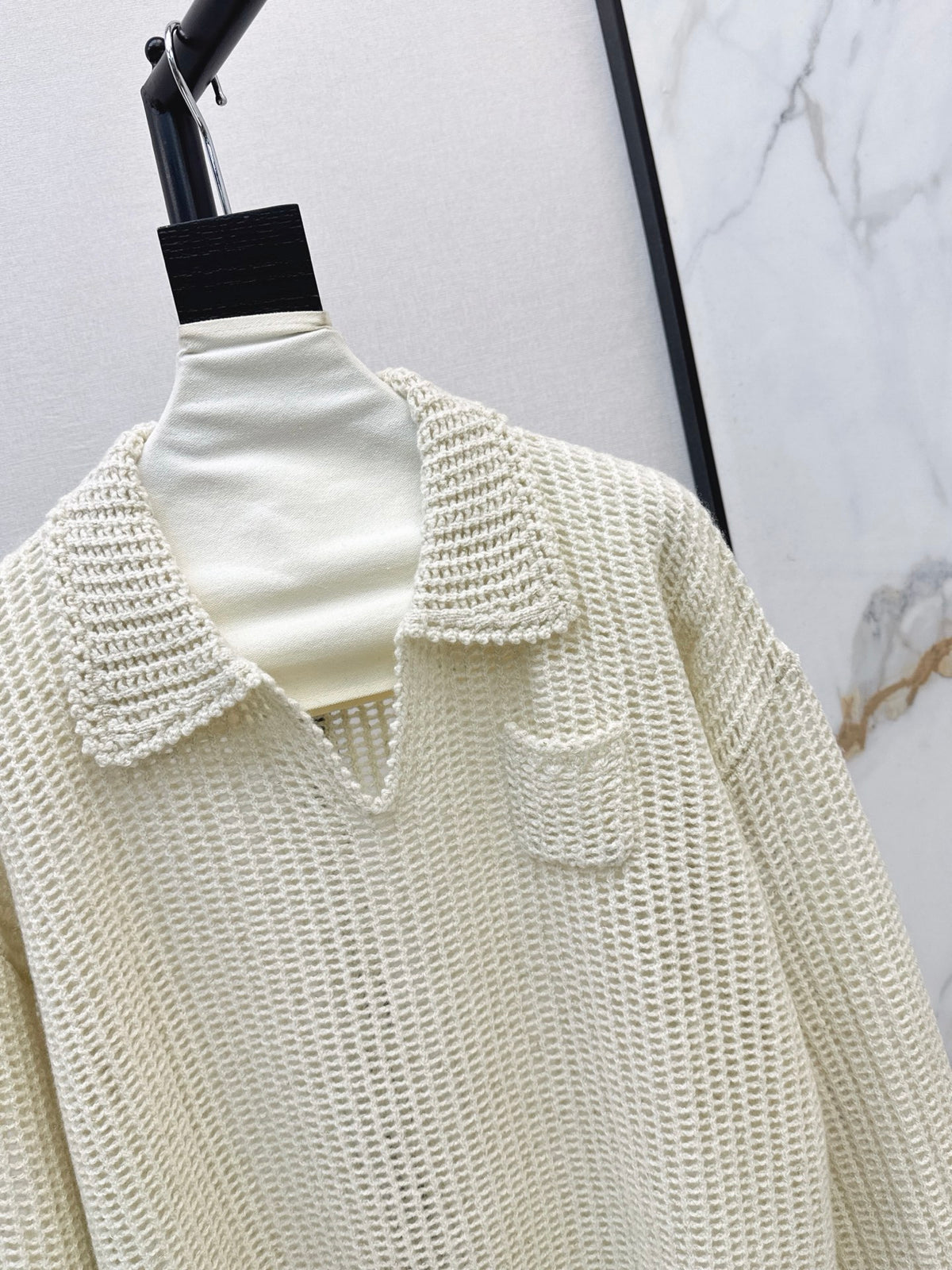 26Latest Autumn/Winter Open-Knit Collared Sweater