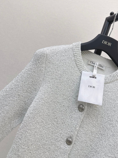 26Latest Autumn/Winter Sequin-Yarn Crew-Neck Knit Cardigan