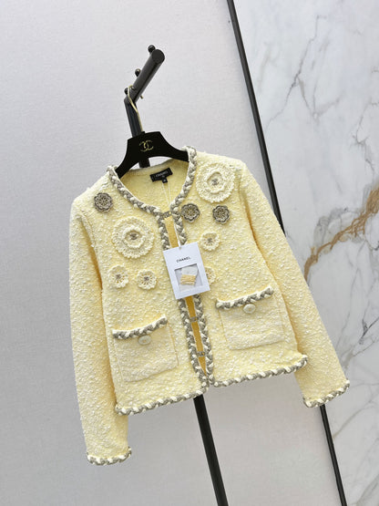26Latest Autumn/Winter Cream-Yellow Tweed Jacket with 3D Camellia Accents