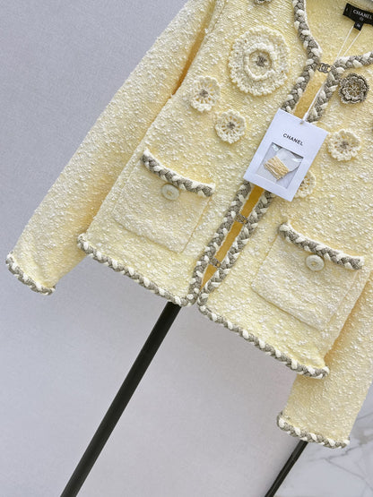 26Latest Autumn/Winter Cream-Yellow Tweed Jacket with 3D Camellia Accents
