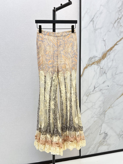 26Latest Early Spring Resort Collection: Lace-Paneled Straight-Leg Trousers
