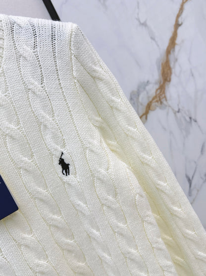 26Latest Autumn/Winter Long-Sleeve Crew-Neck Knit Sweater with Pony Embroidery