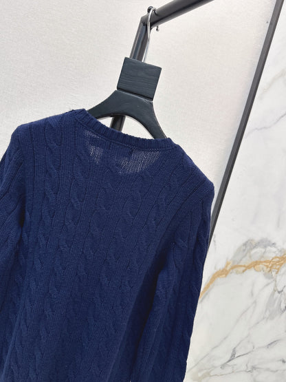 26Latest Autumn/Winter Long-Sleeve Crew-Neck Knit Sweater with Pony Embroidery