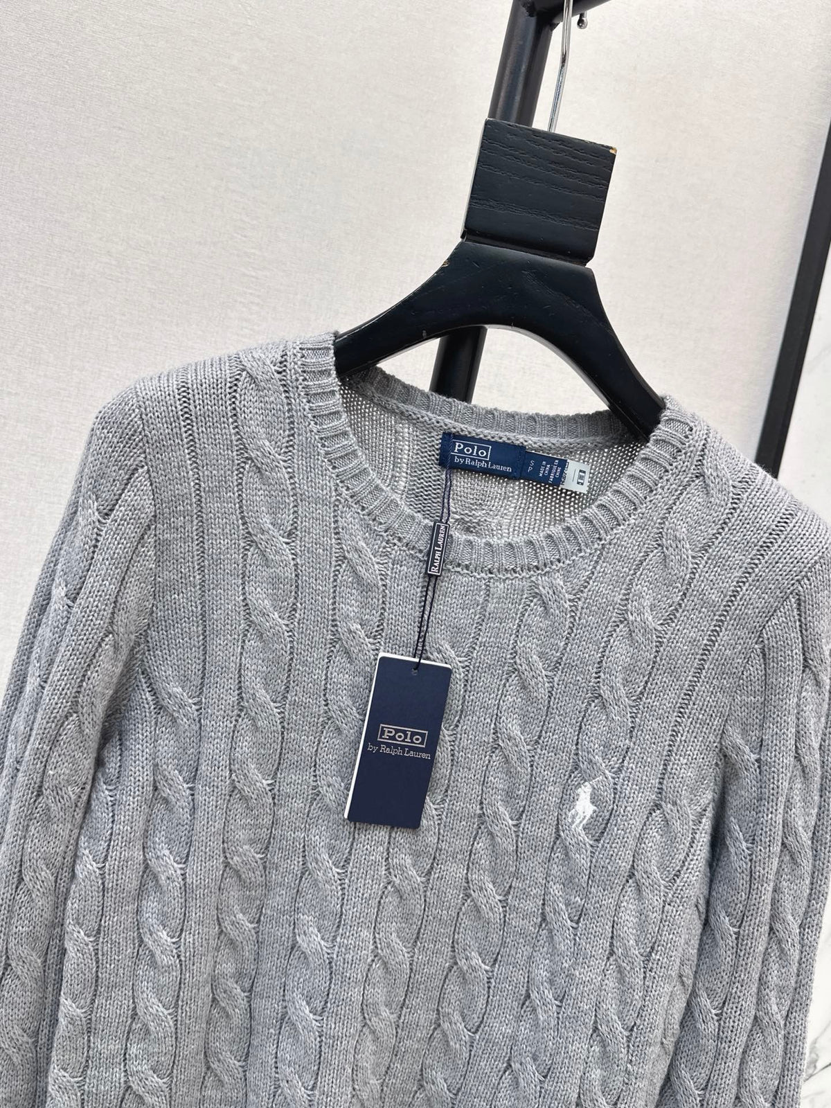26Latest Autumn/Winter Long-Sleeve Crew-Neck Knit Sweater with Pony Embroidery