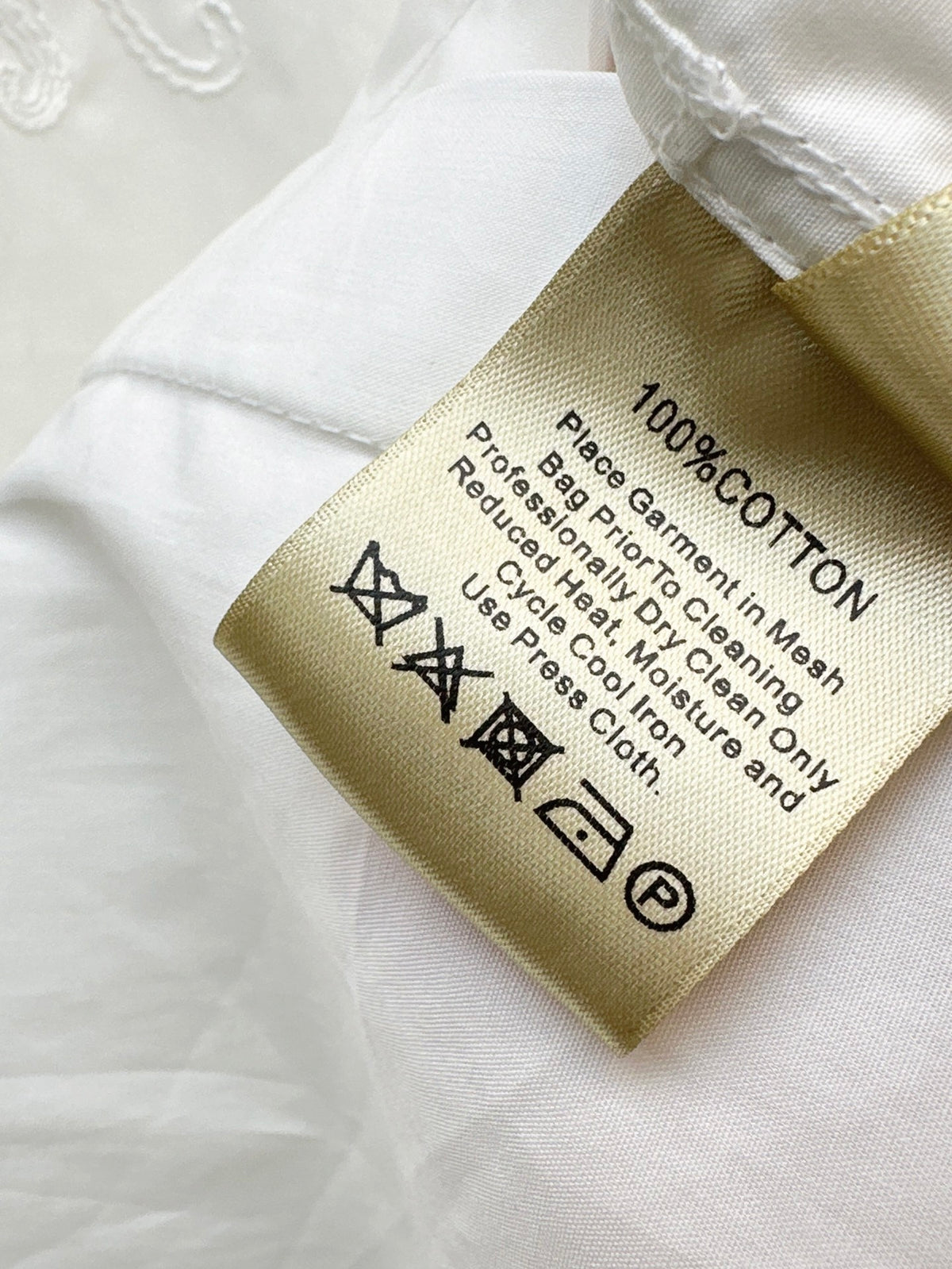 26Latest Autumn/Winter Ethnic-Style Embroidered White Shirt
