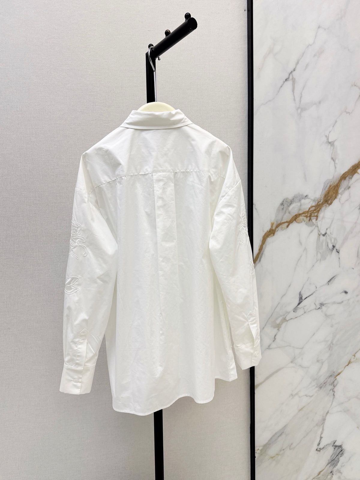 26Latest Autumn/Winter Ethnic-Style Embroidered White Shirt