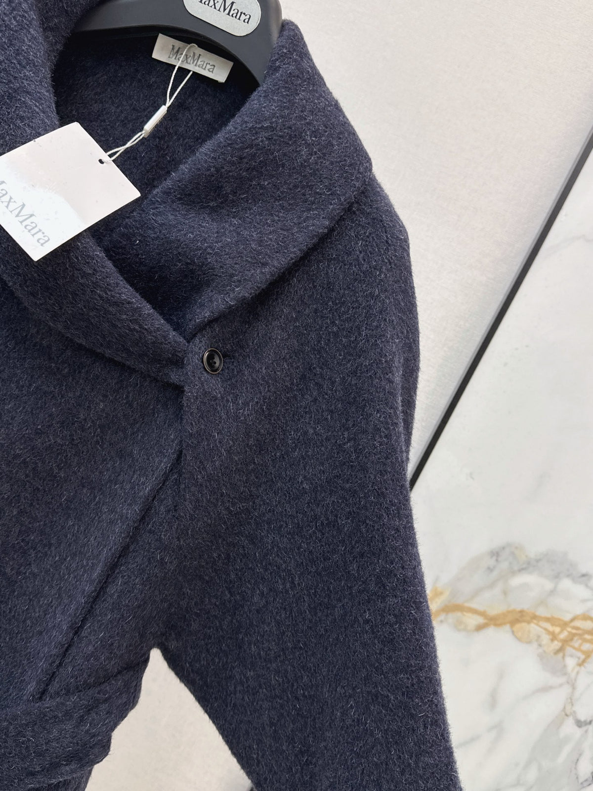 26A must-have long, double-faced wool coat for the stylish woman this autumn/winter.