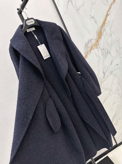 26A must-have long, double-faced wool coat for the stylish woman this autumn/winter.