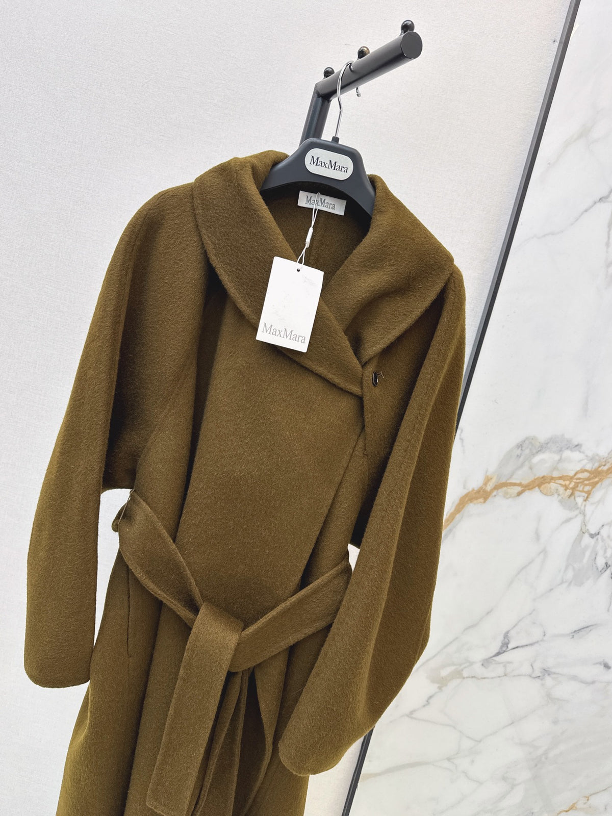 26A must-have long, double-faced wool coat for the stylish woman this autumn/winter.