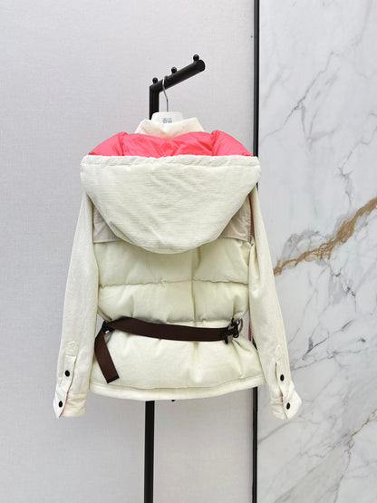 26Latest Autumn/Winter Short HoodedLatest Autumn/Winter Short Hooded Down Jacket with Detachable Sleeves with Detachable Sleeves
