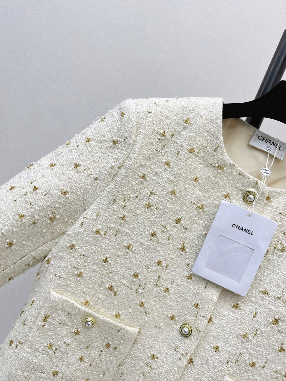 26New Autumn/Winter Hand-Beaded Crew-Neck Knit Jacket