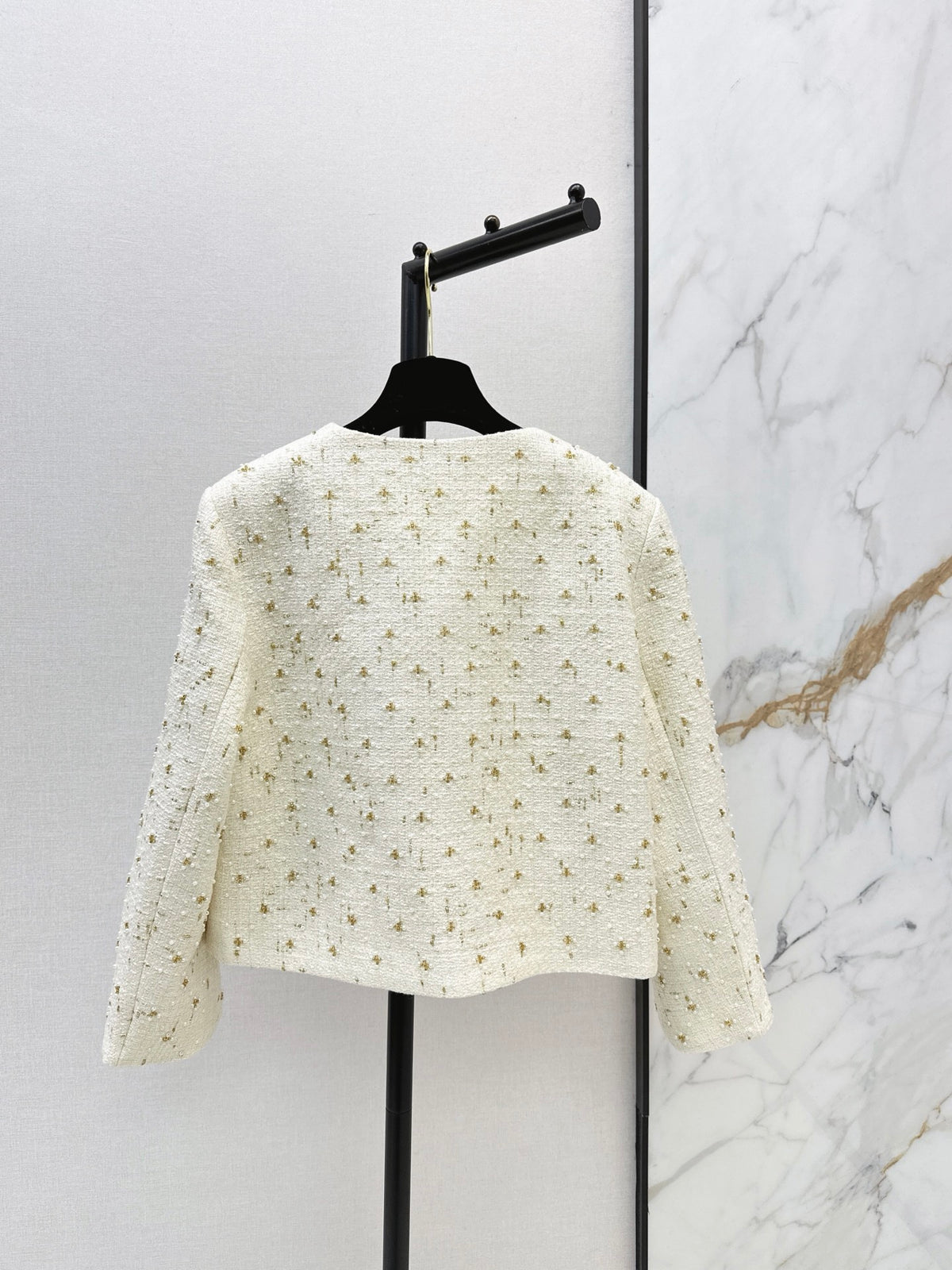 26New Autumn/Winter Hand-Beaded Crew-Neck Knit Jacket
