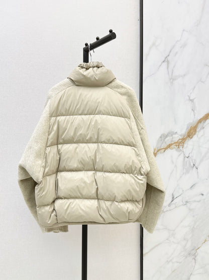 26Latest Autumn/Winter Short Hooded Down Jacket with Wool Panel Detailing