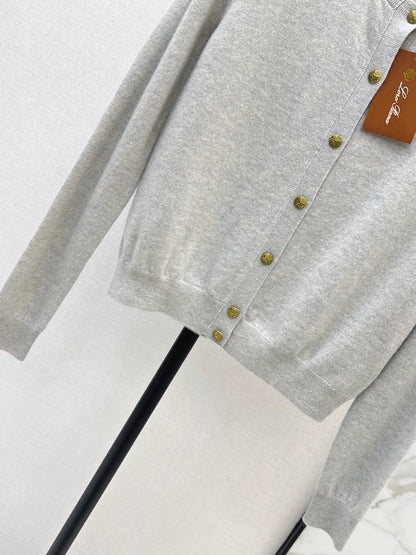 26Latest Autumn/Winter Knit Cardigan with Ornate Metal Buttons