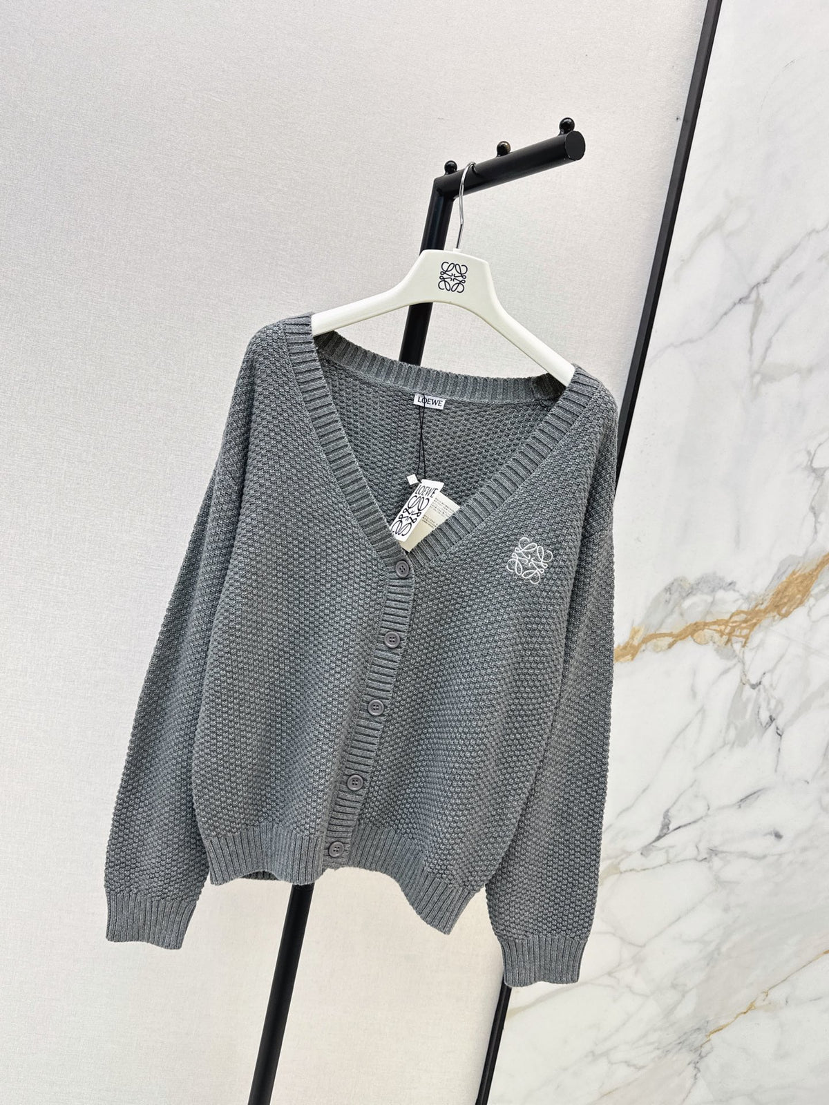 26Latest Autumn/Winter Loose-Fit V-Neck Knit Cardigan with Embroidered Logo