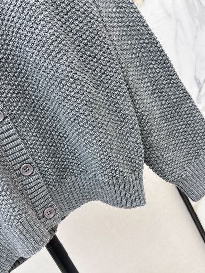 26Latest Autumn/Winter Loose-Fit V-Neck Knit Cardigan with Embroidered Logo